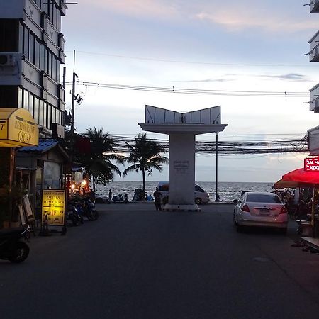 Jomtien Sunset Guesthouse Buitenkant foto