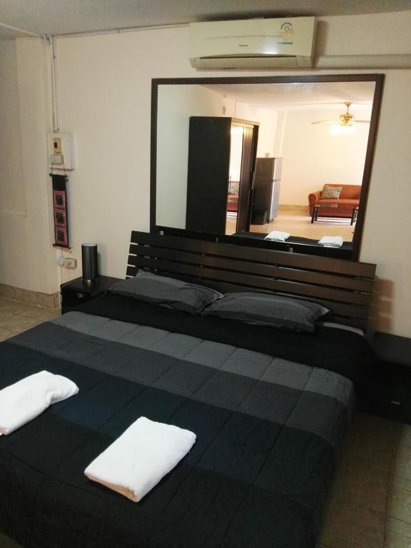 Jomtien Sunset Guesthouse Buitenkant foto